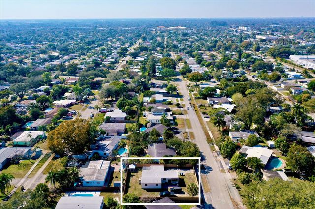 3110 SW 15th Ct, Fort Lauderdale, FL 33312