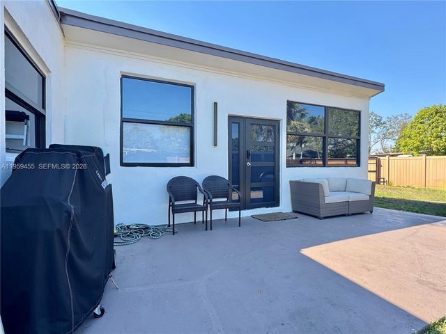 3110 SW 15th Ct, Fort Lauderdale, FL 33312