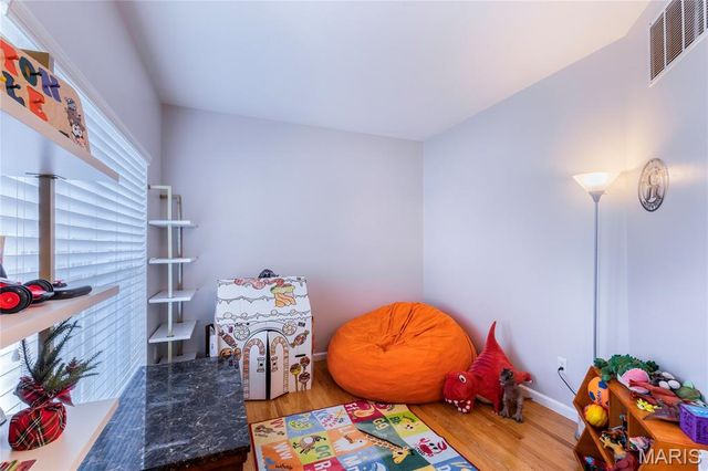 551 Fortress Court, St Charles, MO 63303