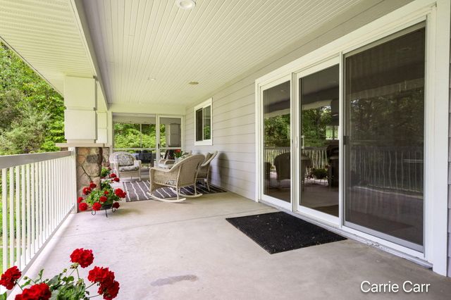 8170 Freska Lake Drive Ne, Plainfield Twp, MI 49321