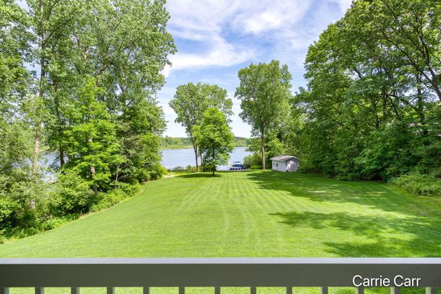 8170 Freska Lake Drive Ne, Plainfield Twp, MI 49321