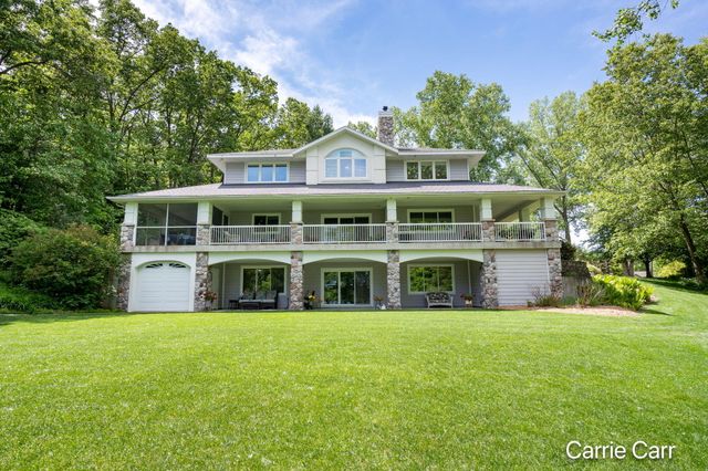 8170 Freska Lake Drive Ne, Plainfield Twp, MI 49321