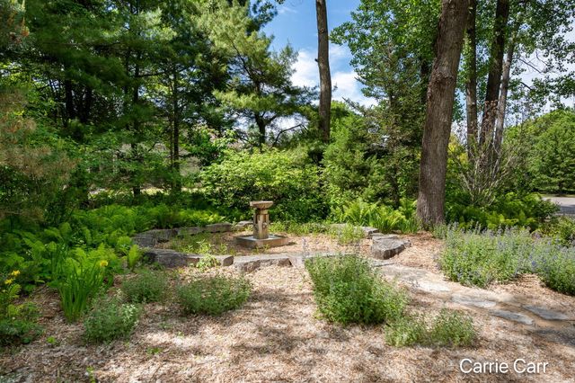 8170 Freska Lake Drive Ne, Plainfield Twp, MI 49321