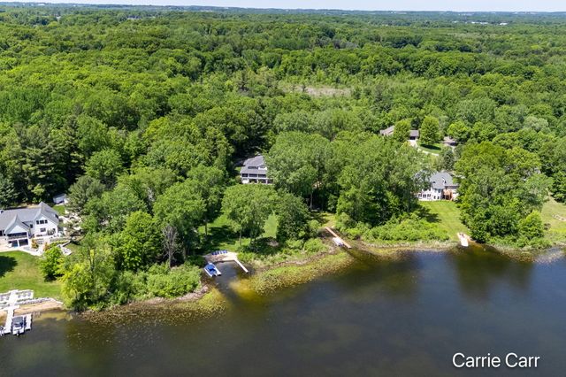 8170 Freska Lake Drive Ne, Plainfield Twp, MI 49321