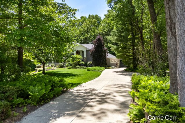 8170 Freska Lake Drive Ne, Plainfield Twp, MI 49321