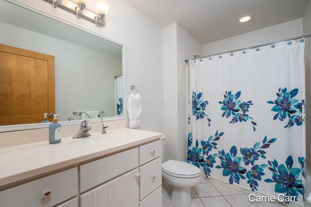 8170 Freska Lake Drive Ne, Plainfield Twp, MI 49321