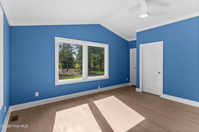 1000 Pine Street, Lake Waccamaw, NC 28450