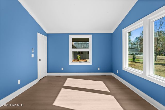 1000 Pine Street, Lake Waccamaw, NC 28450