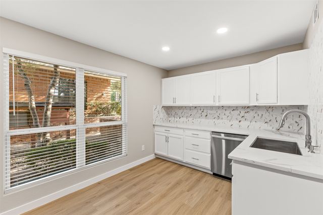 6738 Eastridge Drive 106, Dallas, TX 75231