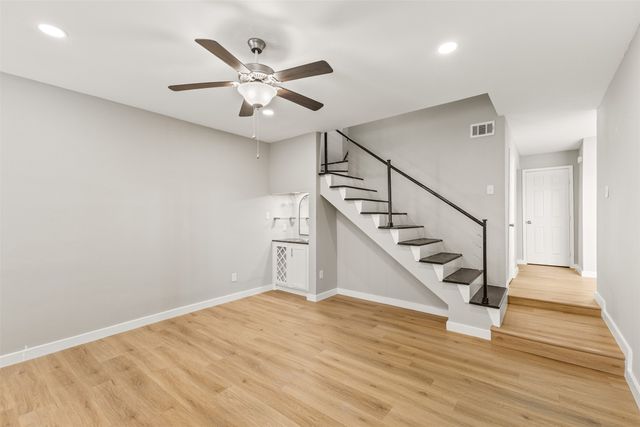 6738 Eastridge Drive 106, Dallas, TX 75231