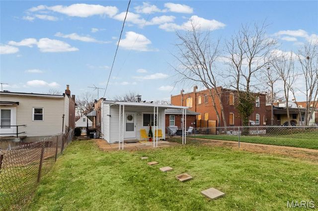 2840 Dalton Avenue, St Louis, MO 63139