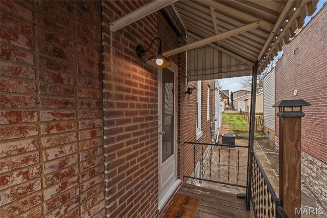 2840 Dalton Avenue, St Louis, MO 63139