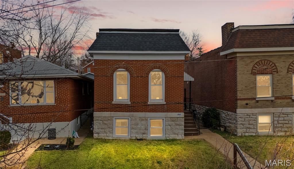 2840 Dalton Avenue, St Louis, MO 63139