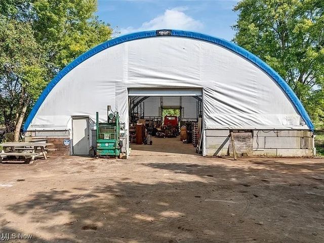 5833 Greenwich Road, Seville, OH 44273