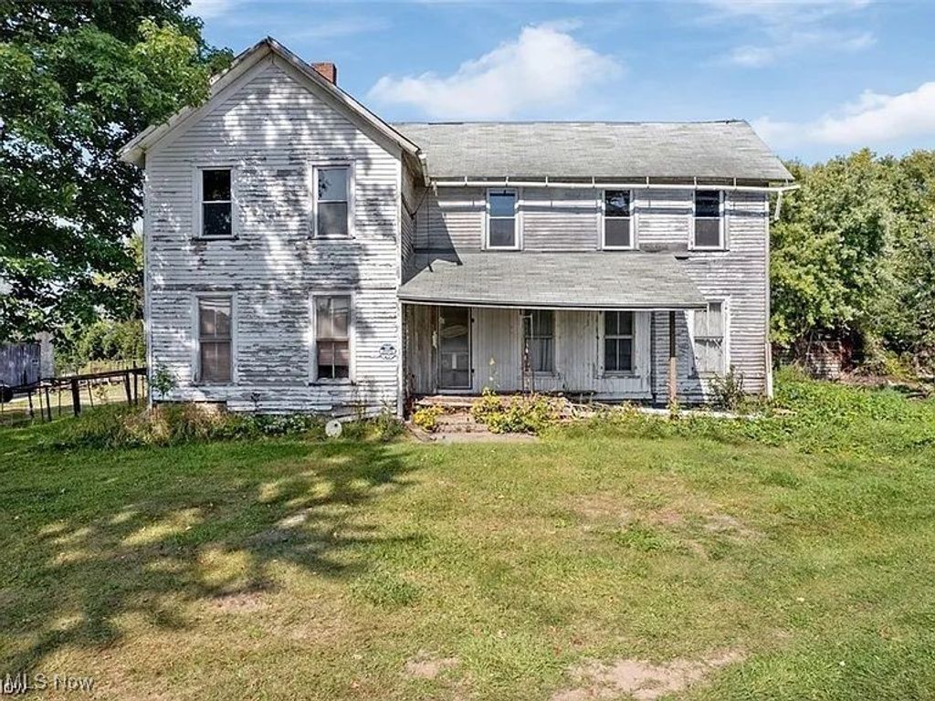 5833 Greenwich Road, Seville, OH 44273