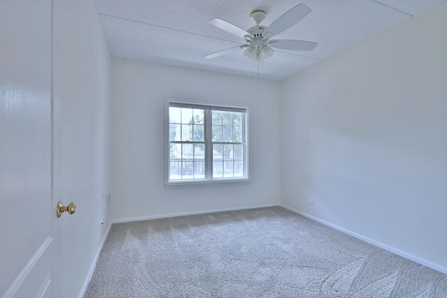 111 N Larch Avenue 206, Elmhurst, IL 60126