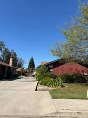 5732 W Robinwood Avenue, Visalia, CA 93291