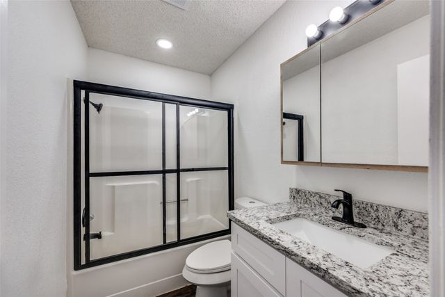 6627 Parkview Drive, North Richland Hills, TX 76182