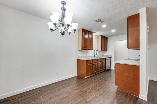 6627 Parkview Drive, North Richland Hills, TX 76182