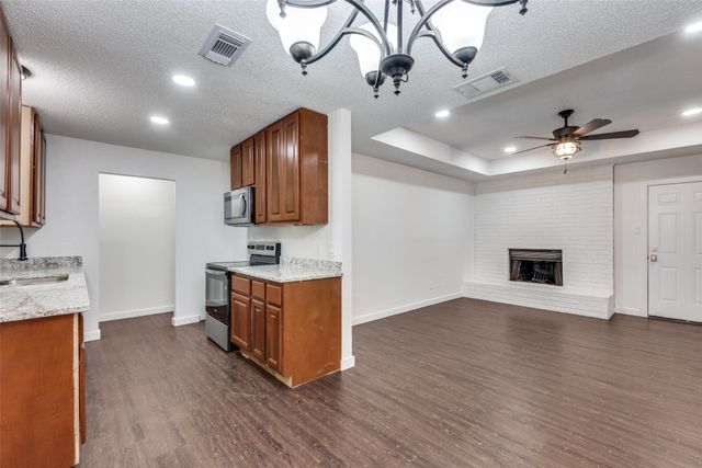 6627 Parkview Drive, North Richland Hills, TX 76182