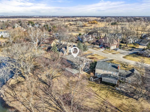 9 Buckingham Drive, Sugar Grove, IL 60554