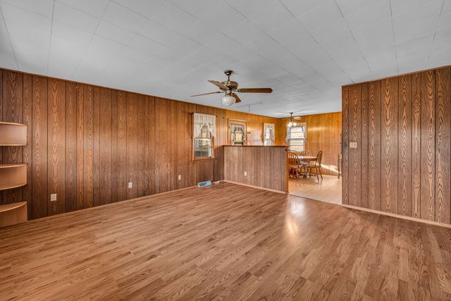 7049 County Road 8200, West Plains, MO 65775