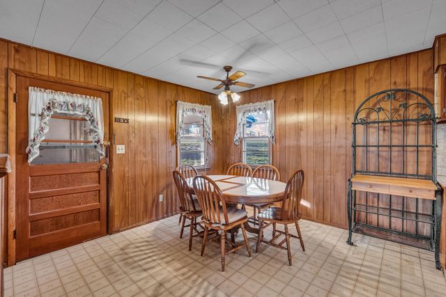 7049 County Road 8200, West Plains, MO 65775