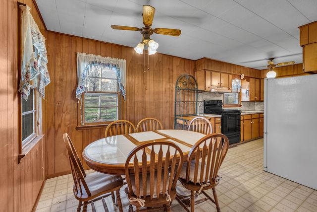 7049 County Road 8200, West Plains, MO 65775