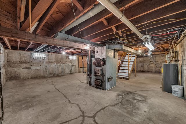 7049 County Road 8200, West Plains, MO 65775