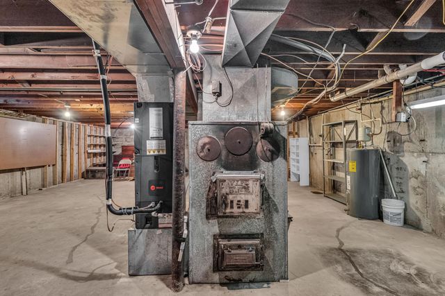 7049 County Road 8200, West Plains, MO 65775