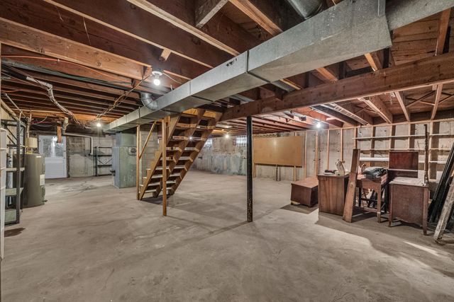 7049 County Road 8200, West Plains, MO 65775