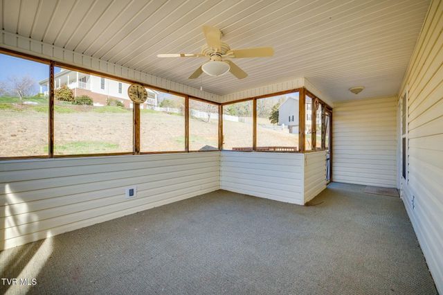 137 Austin Ridge Court, Gray, TN 37615