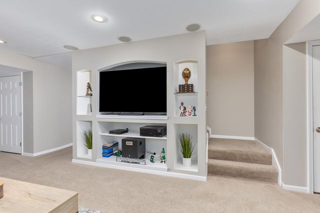 599 Oldfield Drive Se, Gaines Twp, MI 49315