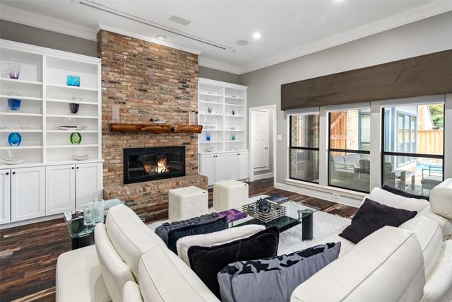 4315 Creekmeadow Drive, Dallas, TX 75287