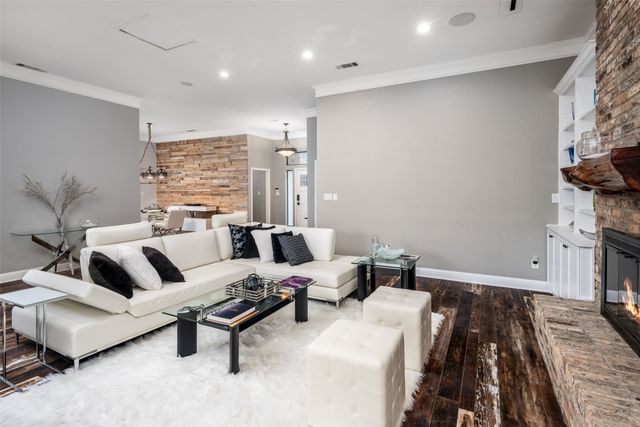 4315 Creekmeadow Drive, Dallas, TX 75287