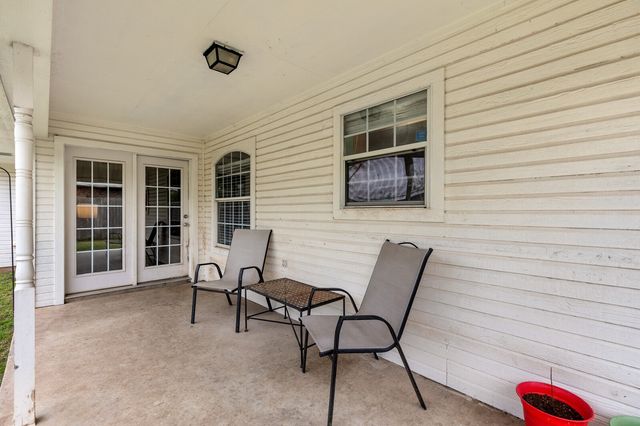 113 Bobcat Drive, Lacy Lakeview, TX 76705