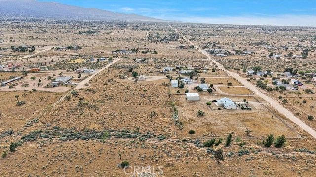 6271 Smoke Tree, Phelan, CA 92371