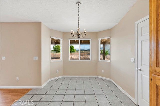 6271 Smoke Tree, Phelan, CA 92371