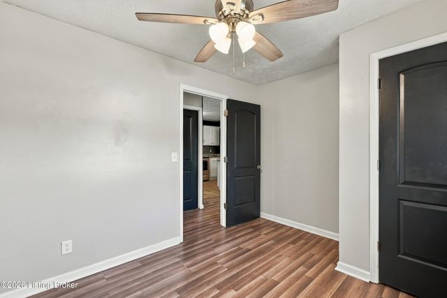 6609 Stana Dr, Louisville, KY 40258