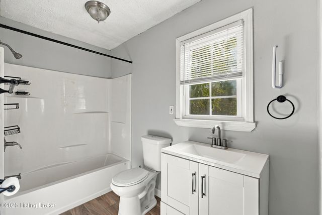 6609 Stana Dr, Louisville, KY 40258