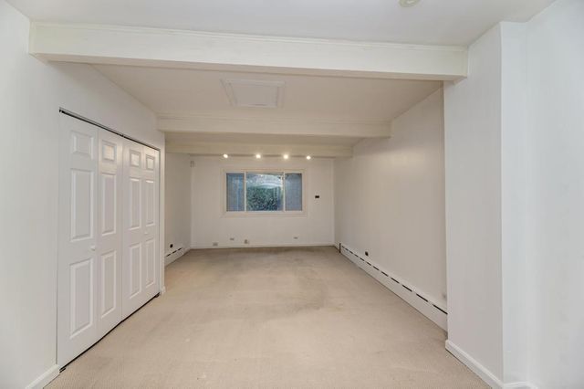 6833 S Cregier Avenue, Chicago, IL 60649