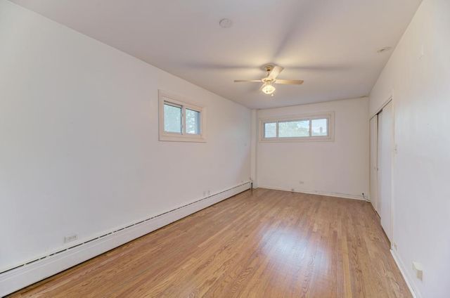 6833 S Cregier Avenue, Chicago, IL 60649