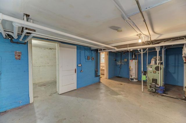6833 S Cregier Avenue, Chicago, IL 60649