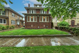 6833 S Cregier Avenue, Chicago, IL 60649