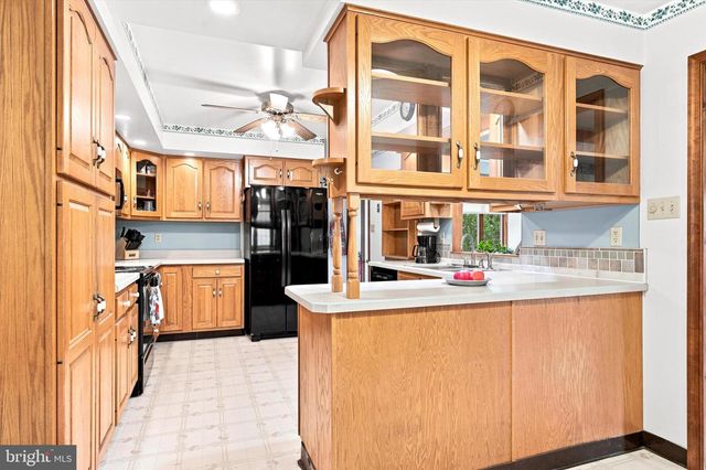 360 OAK DR, Harleysville, PA 19438