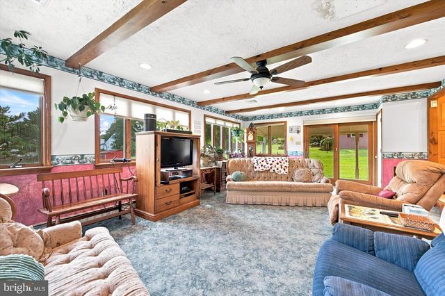360 OAK DR, Harleysville, PA 19438