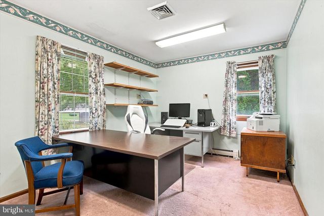 360 OAK DR, Harleysville, PA 19438