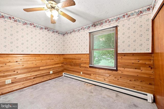 360 OAK DR, Harleysville, PA 19438