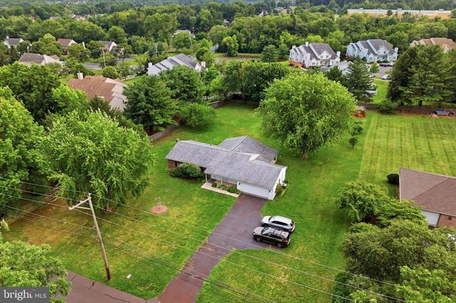 360 OAK DR, Harleysville, PA 19438