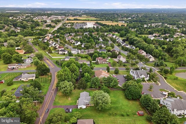 360 OAK DR, Harleysville, PA 19438